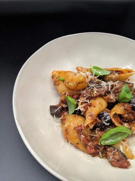 Pastasauce med tomat, aubergine og røget hvidløg