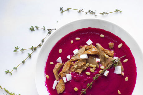 Rødbedesuppe med seitan og feta