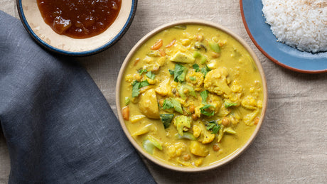 Kikærte-karry med ris og mango chutney