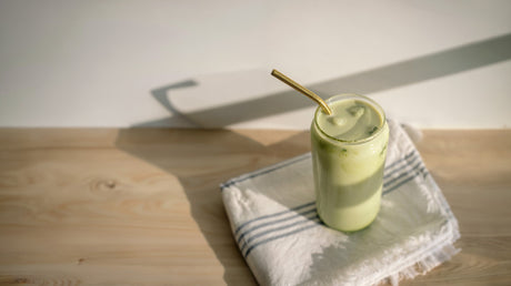 Is-matcha – kold matcha latte på 5 minutter