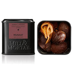 Muskatnød og blomme hel Ø