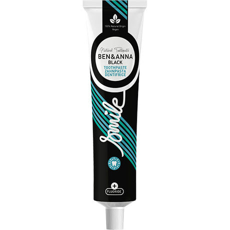 Toothpaste Black + Fluoride fra Ben & Anna