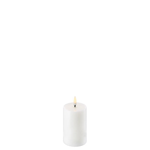 LED Bloklys, Nordic White, Smooth, 5x5,7 cm fra Uyuni lighting